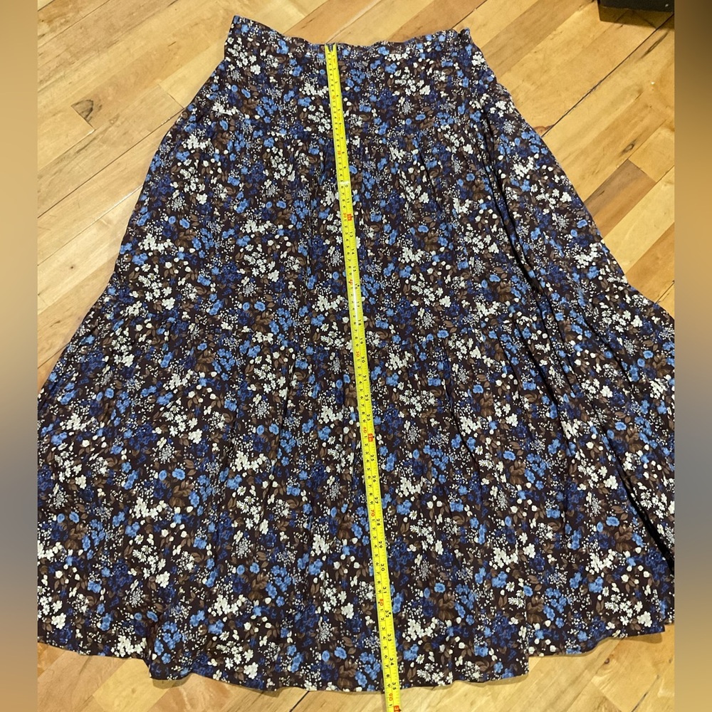 Reformation Brown Floral Midi Skirt with Blue & Cream Blossoms - Picture 6 of 13
